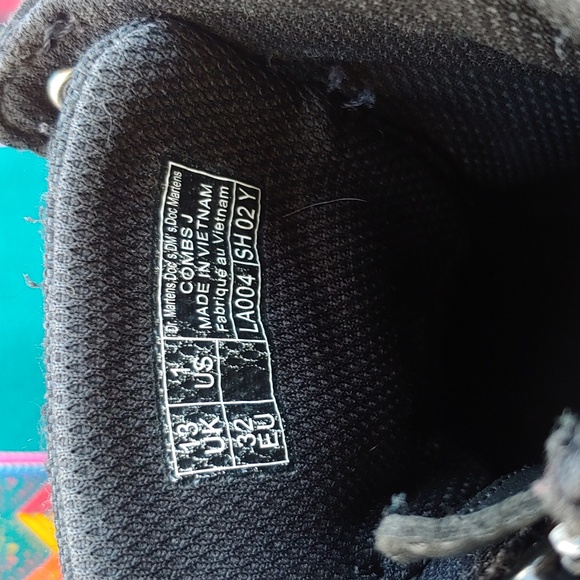 Dr. Martens Junior Combs Black Lightweight Casual Boots with Side Zipper Size 1 - Picture 11 of 17